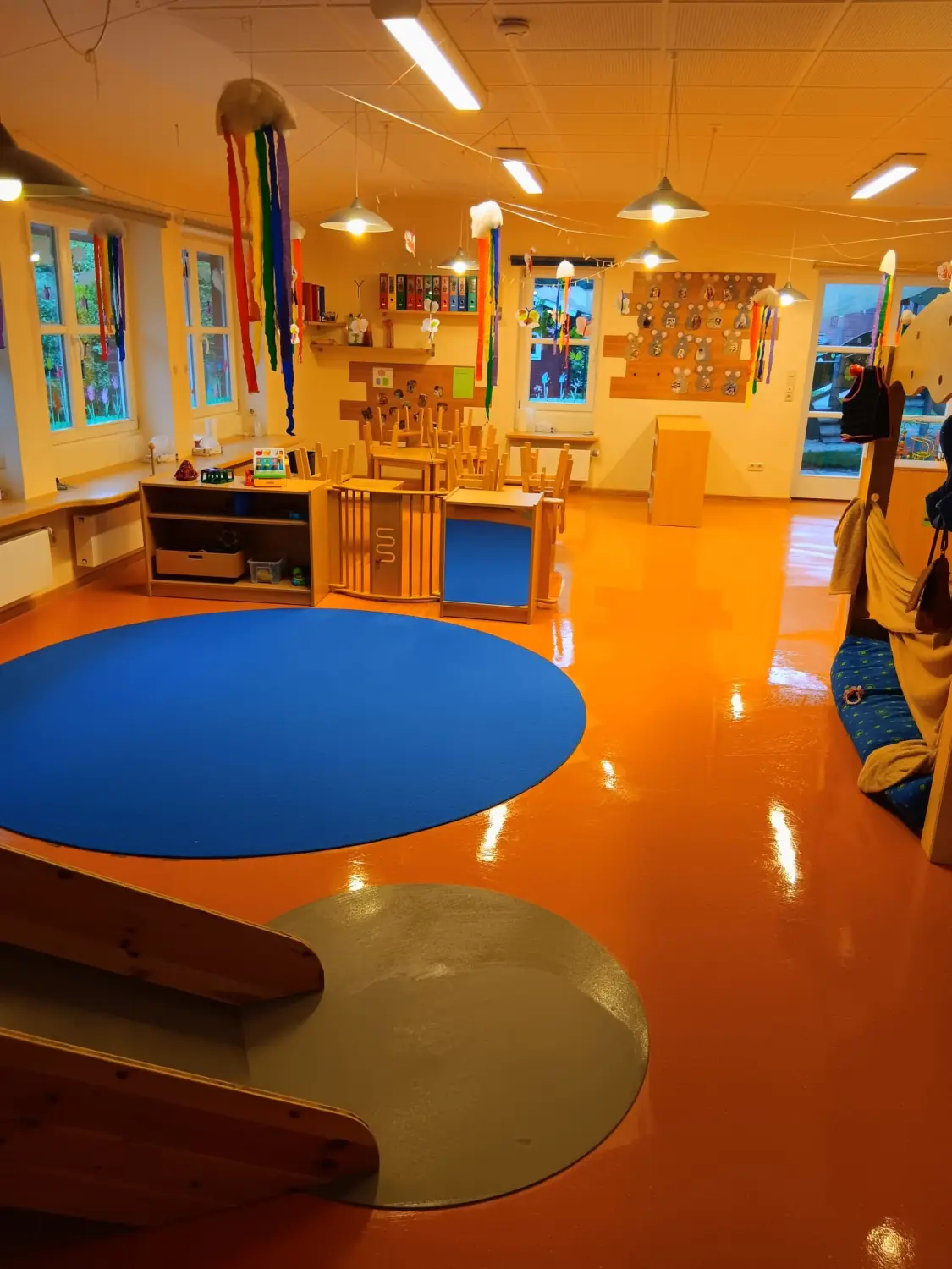 Bodenreinigung und Pflege durch Sb Gebauderainige