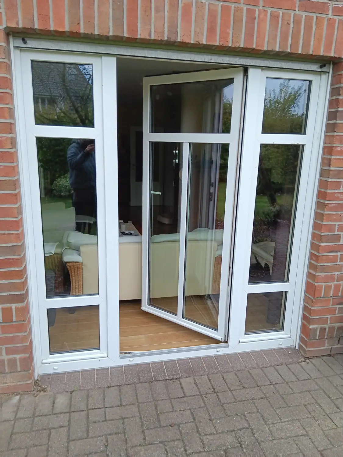 Glas- und Fensterreinigung durch Sb Gebauderainige