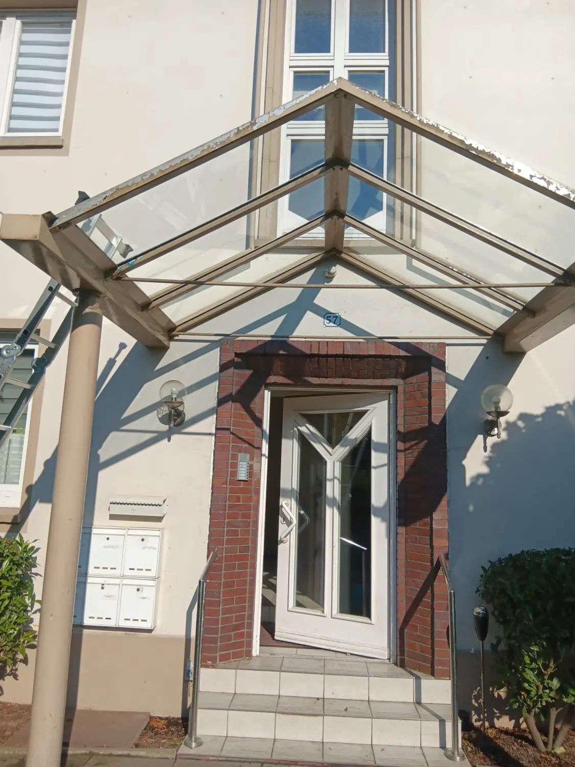 Glas- und Fensterreinigung durch Sb Gebauderainige